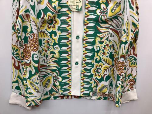 Sun Surf（サンサーフ）Sun Surf (サンサーフ) アロハシャツ ホワイト×グリーン サイズ:M 未使用品の古着・服飾アイテム