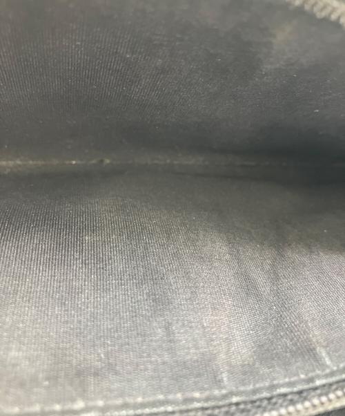 CHANEL（シャネル）CHANEL (シャネル) ラウンドファスナー財布 ブラックの古着・服飾アイテム