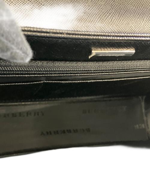 BURBERRY（バーバリー）BURBERRY (バーバリー) クラッチバッグ ブラックの古着・服飾アイテム