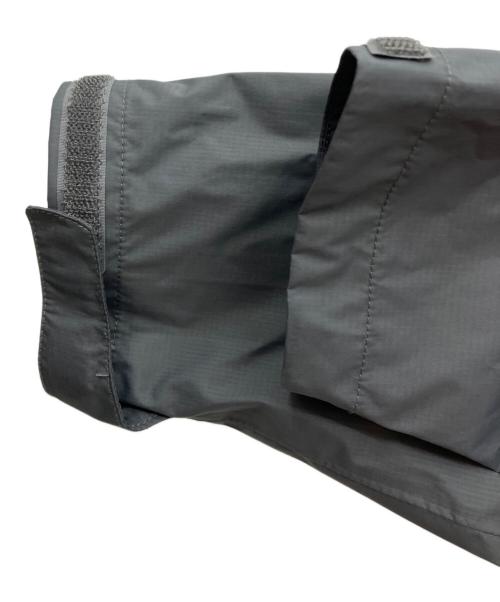 THE NORTH FACE（ザ ノース フェイス）THE NORTH FACE (ザ ノース フェイス) ジャケット グレー×レッド サイズ:sの古着・服飾アイテム
