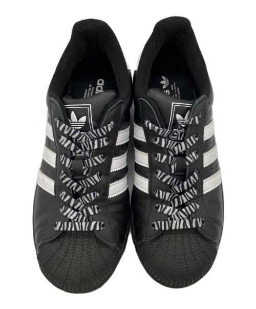 adidas（アディダス）adidas (アディダス) ローカットスニーカー ブラック サイズ:26の古着・服飾アイテム
