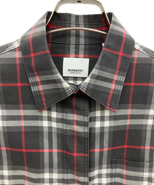 BURBERRY LONDON（バーバリーロンドン）BURBERRY LONDON (バーバリーロンドン) 長袖シャツ ブラック×レッド サイズ:UK4の古着・服飾アイテム