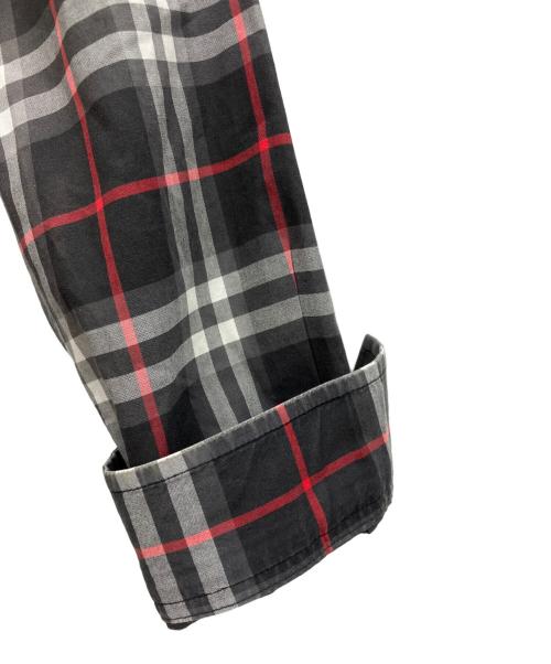 BURBERRY LONDON（バーバリーロンドン）BURBERRY LONDON (バーバリーロンドン) 長袖シャツ ブラック×レッド サイズ:UK4の古着・服飾アイテム