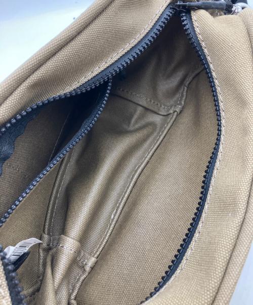 THE MARC JACOBS（ザマークジェイコブス）the MARC JACOBS (ザマークジェイコブス) カメラショルダーバッグ ベージュの古着・服飾アイテム