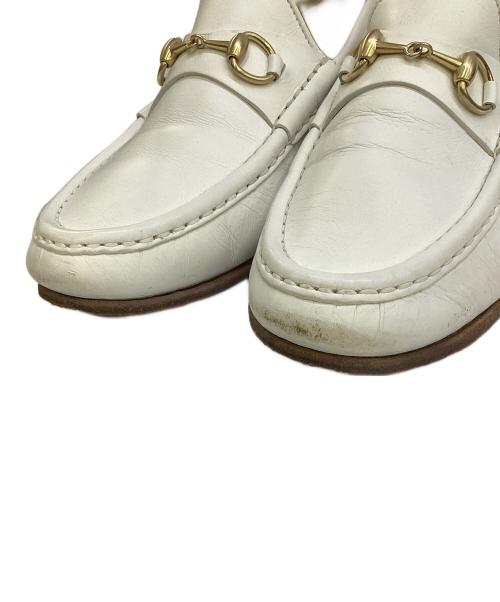 GUCCI（グッチ）GUCCI (グッチ) ビットローファー ホワイト サイズ:36 1/2の古着・服飾アイテム