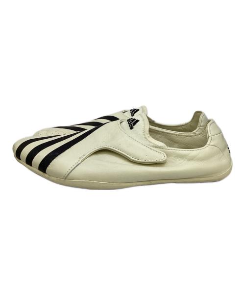 adidas（アディダス）adidas (アディダス) スニーカー ホワイト サイズ:27.5の古着・服飾アイテム