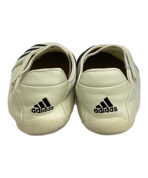 adidas（アディダス）adidas (アディダス) スニーカー ホワイト サイズ:27.5の古着・服飾アイテム