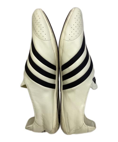 adidas（アディダス）adidas (アディダス) スニーカー ホワイト サイズ:27.5の古着・服飾アイテム