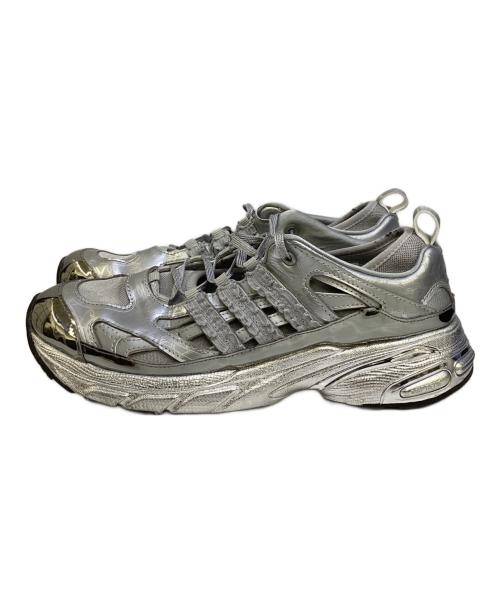 adidas（アディダス）adidas (アディダス) スニーカー シルバー サイズ:27.5の古着・服飾アイテム