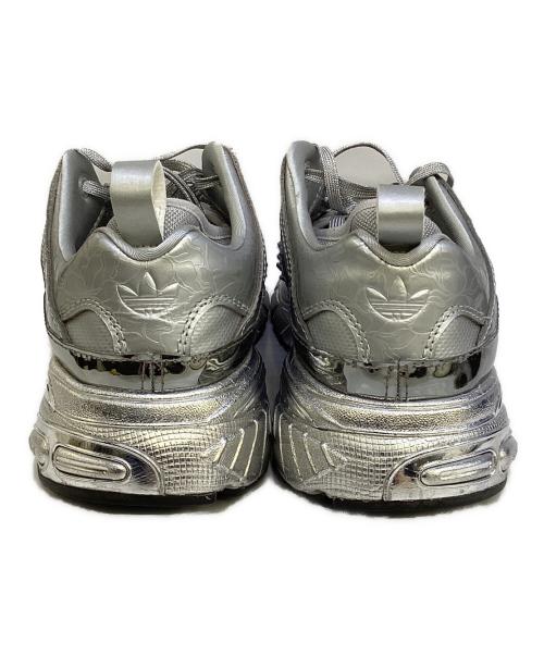 adidas（アディダス）adidas (アディダス) スニーカー シルバー サイズ:27.5の古着・服飾アイテム