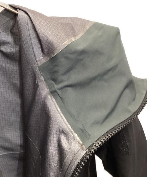 ARC'TERYX（アークテリクス）ARC'TERYX (アークテリクス) アルファSVジャケット/マウンテンパーカー ブラック サイズ:Sの古着・服飾アイテム