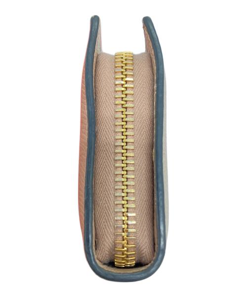 VALENTINO GARAVANI（ヴァレンティノ・ガラヴァーニ）VALENTINO GARAVANI (ヴァレンティノ・ガラヴァーニ) 2つ折り財布 ピンクベージュの古着・服飾アイテム