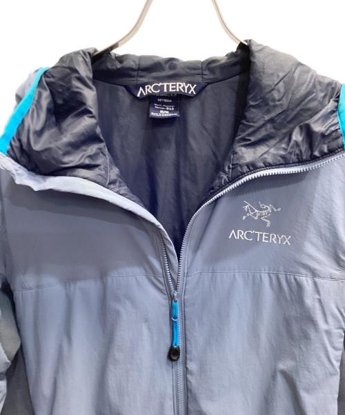 ARC'TERYX（アークテリクス）ARC'TERYX (アークテリクス) ATOM AR HOODY ライトグレー サイズ:Ｍの古着・服飾アイテム