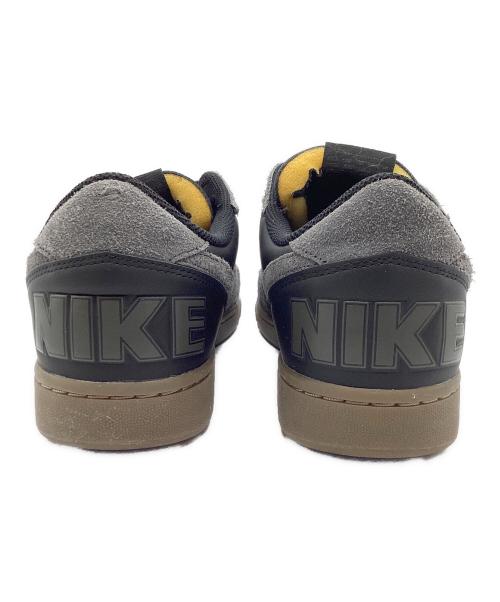 NIKE（ナイキ）NIKE (ナイキ) ローカットスニーカー ブラック×グレー サイズ:9.5の古着・服飾アイテム
