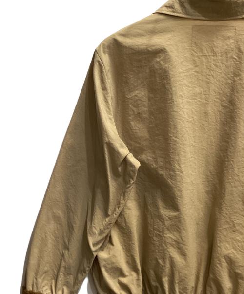 CAMIEL FORTGENS（カミエルフォートヘンス）CAMIEL FORTGENS (カミエルフォートヘンス) ナイロンジャケット ベージュ サイズ:M 未使用品の古着・服飾アイテム