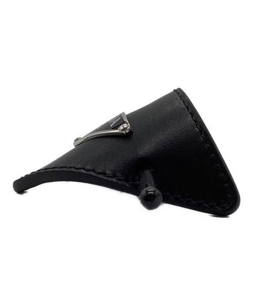 PRADA（プラダ）PRADA (プラダ) Leather hair clip ブラックの古着・服飾アイテム