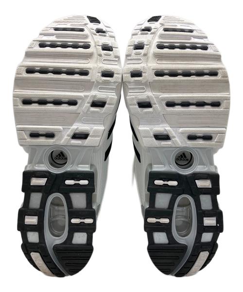 adidas（アディダス）adidas (アディダス) スニーカー ホワイト サイズ:9.5の古着・服飾アイテム