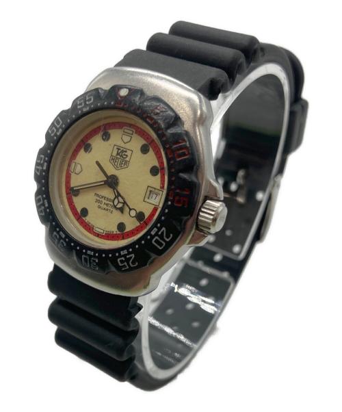 TAG Heuer（タグ・ホイヤー）TAG Heuer (タグ・ホイヤー) 腕時計 カーキ×レッド サイズ:FREEの古着・服飾アイテム