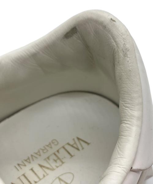 VALENTINO GARAVANI（ヴァレンティノ・ガラヴァーニ）VALENTINO GARAVANI (ヴァレンティノ・ガラヴァーニ) ローカットスニーカー ホワイト サイズ:24.5cmの古着・服飾アイテム