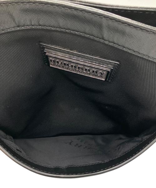 BURBERRY（バーバリー）BURBERRY (バーバリー) ショルダーバッグ ブラックの古着・服飾アイテム