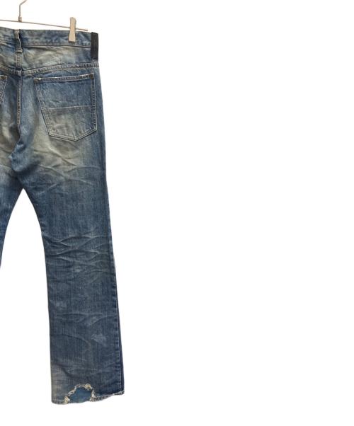 ISAMU KATAYAMA BACKLASH（イサムカタヤマ・バックラッシュ）ISAMU KATAYAMA BACKLASH (イサムカタヤマ・バックラッシュ) ダメージデニムパンツ インディゴ サイズ:Mの古着・服飾アイテム