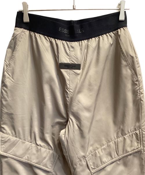 FOG ESSENTIALS（フィアオブゴッド エッセンシャル）FOG ESSENTIALS (フィアオブゴッド エッセンシャル) TECH PANT ベージュ サイズ:Sの古着・服飾アイテム