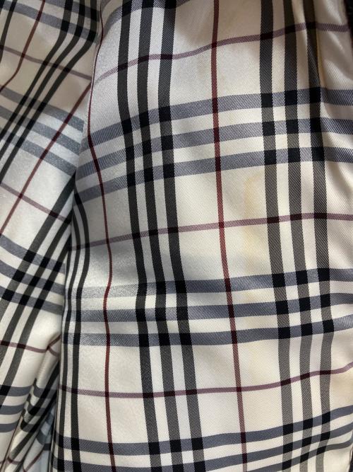 BURBERRY BLACK LABEL（バーバリーブラックレーベル）BURBERRY BLACK LABEL (バーバリーブラックレーベル) ダウンジャケット ホワイト サイズ:Lの古着・服飾アイテム