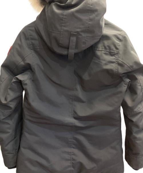 CANADA GOOSE（カナダグース）CANADA GOOSE (カナダグース) シャーロットパーカ ブラック サイズ:Ｍの古着・服飾アイテム
