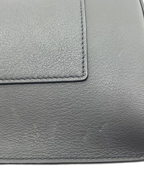 LOEWE（ロエベ）LOEWE (ロエベ) アナグラム ダイスポケット クラシックカーフ レザー ショルダーバッグ ブラックの古着・服飾アイテム
