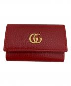 GUCCIグッチ）の古着「GGマーモント レザー キーケース」｜レッド