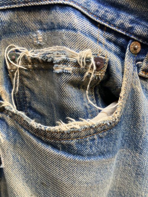 LEVI'S（リーバイス）LEVI'S (リーバイス) デニムパンツ スカイブルー サイズ:88.5ｃｍ（W35)の古着・服飾アイテム