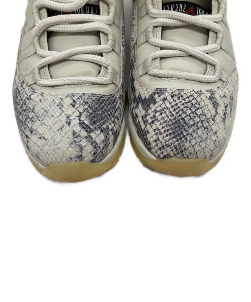 NIKE（ナイキ）NIKE (ナイキ) Air Jordan 11 Low Snakeskin グレー サイズ:28ｃｍの古着・服飾アイテム