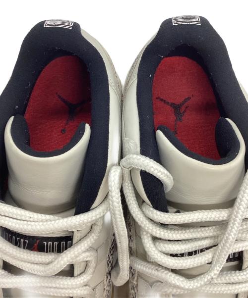 NIKE（ナイキ）NIKE (ナイキ) Air Jordan 11 Low Snakeskin グレー サイズ:28ｃｍの古着・服飾アイテム