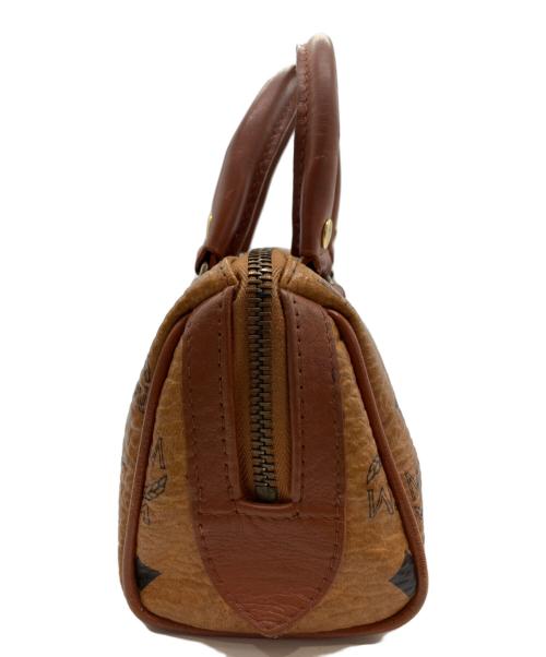 MCM（エムシーエム）MCM (エムシーエム) ヴィセトス ショルダーバッグ ブラウンの古着・服飾アイテム