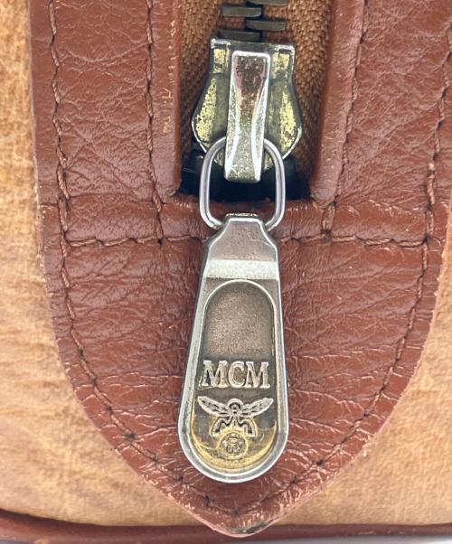 MCM（エムシーエム）MCM (エムシーエム) ヴィセトス ショルダーバッグ ブラウンの古着・服飾アイテム
