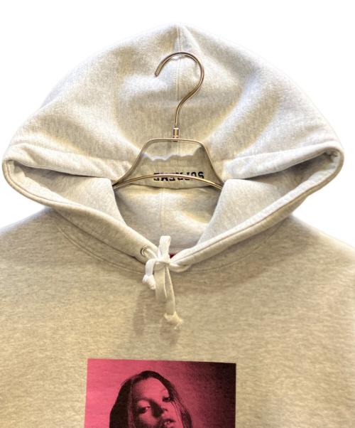 SUPREME（シュプリーム）SUPREME (シュプリーム) kate moss hooded sweatshirt グレー サイズ:Sの古着・服飾アイテム