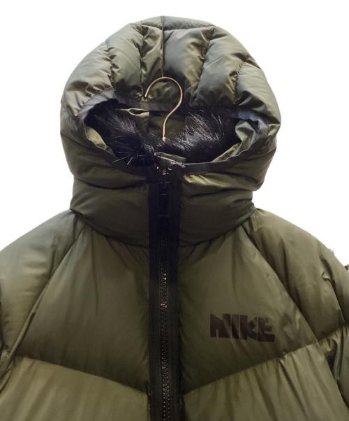 NIKE（ナイキ）NIKE (ナイキ) sacai (サカイ) ダウンジャケット カーキ×ブラック サイズ:Sの古着・服飾アイテム