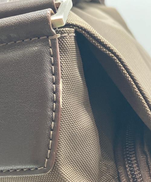 TUMI（トゥミ）TUMI (トゥミ) メッセンジャーバッグ ブラウンの古着・服飾アイテム