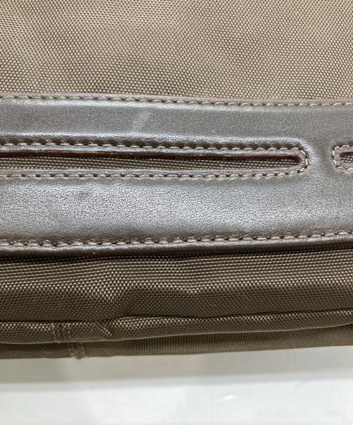 TUMI（トゥミ）TUMI (トゥミ) メッセンジャーバッグ ブラウンの古着・服飾アイテム