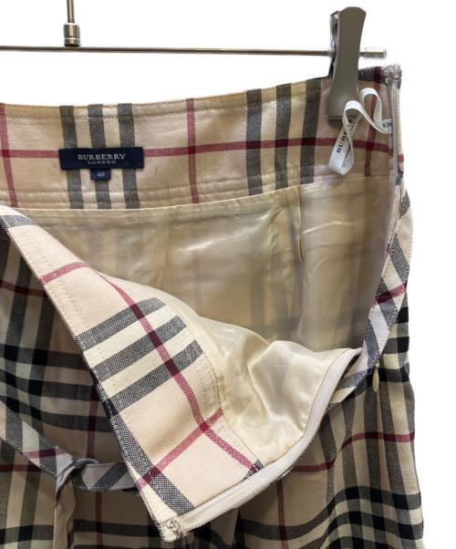 BURBERRY LONDON（バーバリーロンドン）BURBERRY LONDON (バーバリーロンドン) プリーツスカート ベージュ サイズ:40の古着・服飾アイテム