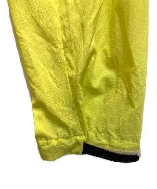ARC'TERYX（アークテリクス）ARC'TERYX (アークテリクス) アノラックパーカー イエロー サイズ:Ｍの古着・服飾アイテム