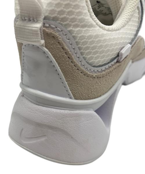NIKE（ナイキ）NIKE (ナイキ) スニーカー ホワイト サイズ:23.5の古着・服飾アイテム