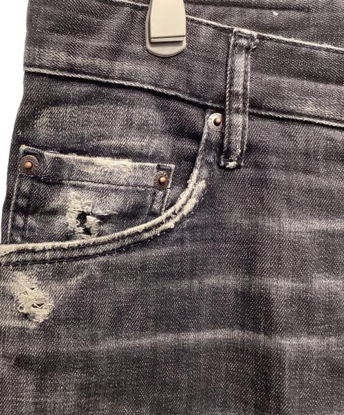 DSQUARED2（ディースクエアード）DSQUARED2 (ディースクエアード) ダメージ加工デニムパンツ グレー サイズ:ＳＩＺＥ　48の古着・服飾アイテム