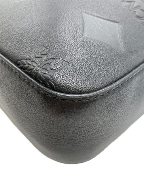 MCM（エムシーエム）MCM (エムシーエム) ショルダーバッグ ブラックの古着・服飾アイテム