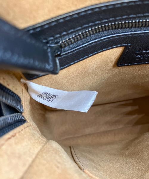 MCM（エムシーエム）MCM (エムシーエム) ショルダーバッグ ブラックの古着・服飾アイテム