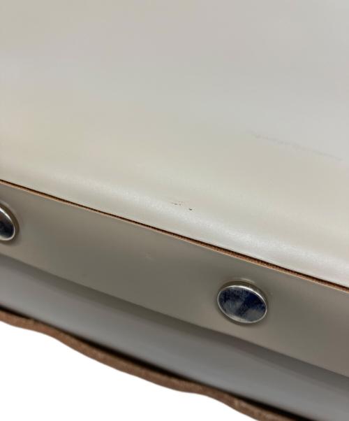 HENDER SCHEME（エンダースキーマ）HENDER SCHEME (エンダースキーマ) レザーハンドバッグ ベージュの古着・服飾アイテム