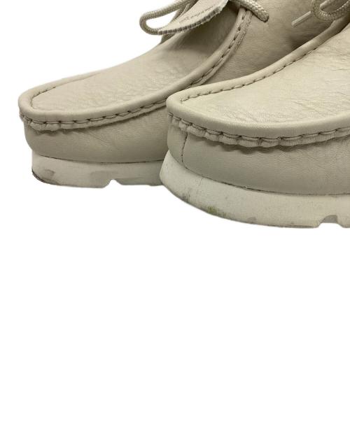 CLARKS ORIGINALS（クラークス オリジナルズ）Clarks Originals (クラークス オリジナルズ) ワラビーシューズ ホワイト サイズ:26.5の古着・服飾アイテム