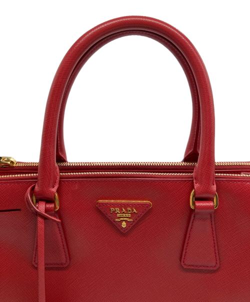 PRADA（プラダ）PRADA (プラダ) 2WAYハンドバッグ レッドの古着・服飾アイテム