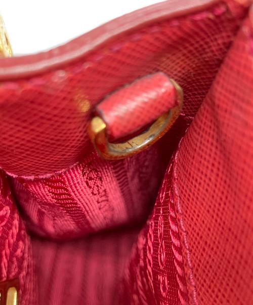PRADA（プラダ）PRADA (プラダ) 2WAYハンドバッグ レッドの古着・服飾アイテム
