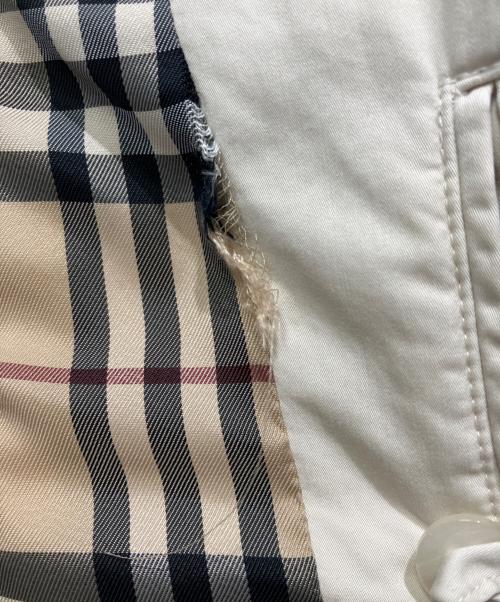 BURBERRY LONDON（バーバリーロンドン）BURBERRY LONDON (バーバリーロンドン) 中綿ベスト ホワイト サイズ:Mの古着・服飾アイテム
